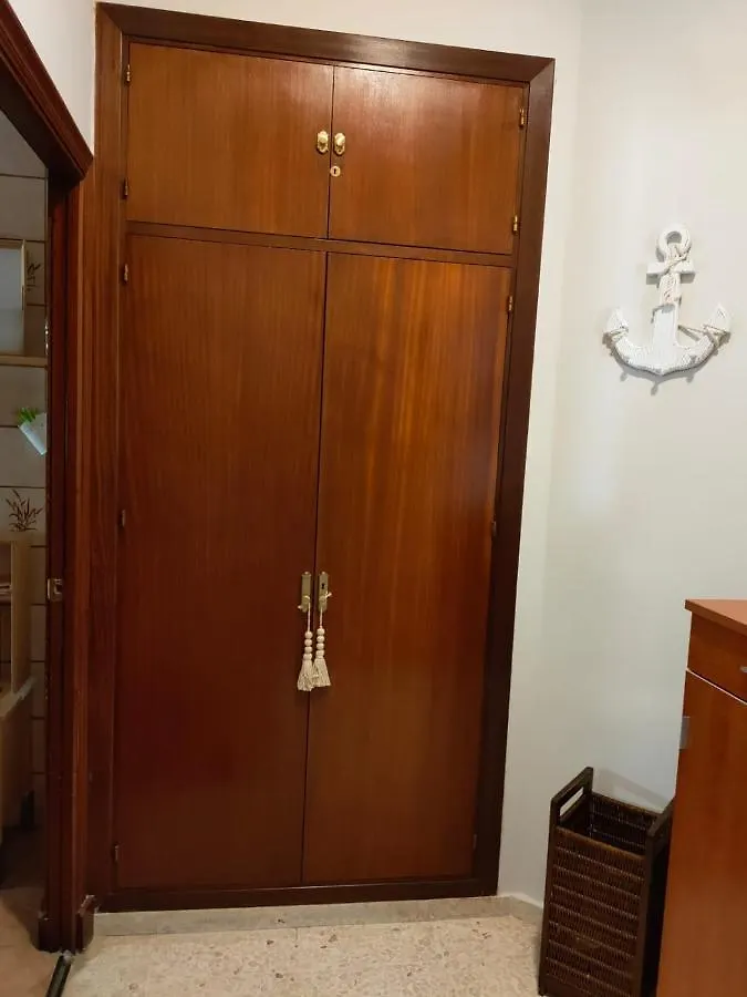 Apartamento En Pleno Centro De Cadiz Con Parking Economico Spanien